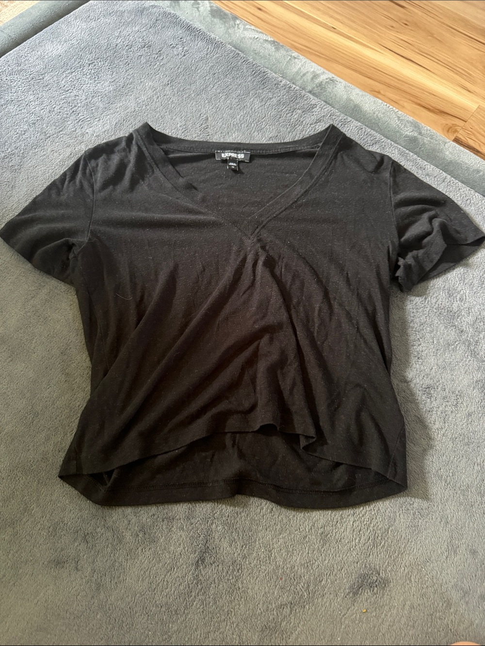 Express Black V-Neck Cropped Short Sleeve Top
